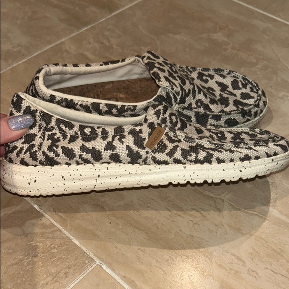 Hey Dude Women's Misty Woven Cheetah Grey Slip On Shoes - Picture 6 of 6